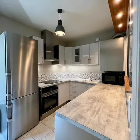 Apartman Spacious & Modern Flat Close To Parc Monceau Párizs