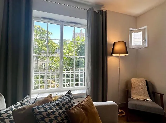 Spacious & Modern Flat Close To Parc Monceau Apartman *