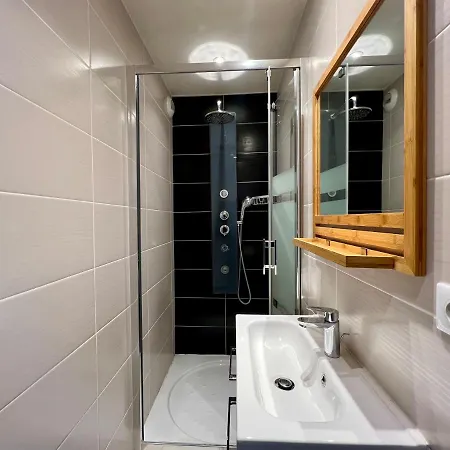 Spacious & Modern Flat Close To Parc Monceau * Paříž